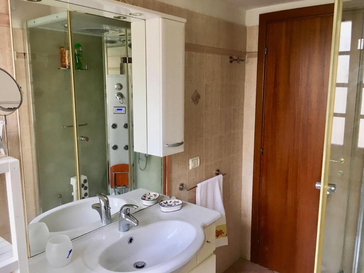 צ'יוויטווקיה Casa Delfino - Appartamento Centro Storico A Due Passi Dalla Spiaggia & Mare, Porto & Ferrovia מראה חיצוני תמונה