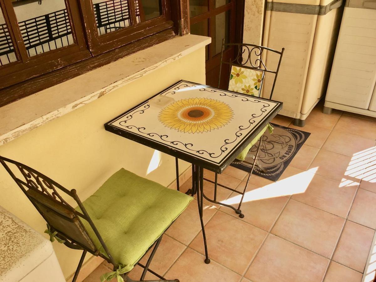 צ'יוויטווקיה Casa Delfino - Appartamento Centro Storico A Due Passi Dalla Spiaggia & Mare, Porto & Ferrovia מראה חיצוני תמונה