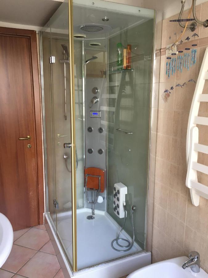 צ'יוויטווקיה Casa Delfino - Appartamento Centro Storico A Due Passi Dalla Spiaggia & Mare, Porto & Ferrovia מראה חיצוני תמונה